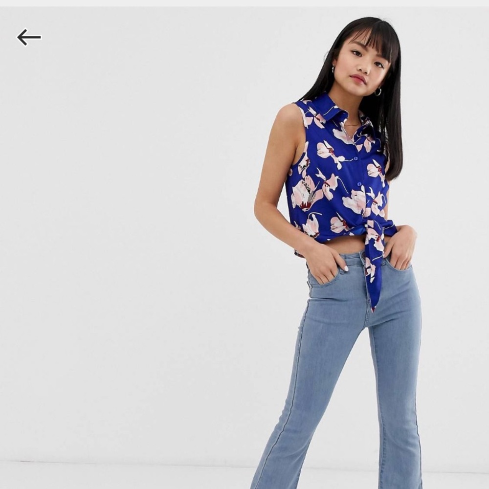 Floral print tie front top for summer!